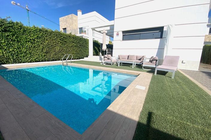 Image No.32-3 Bed Villa for sale