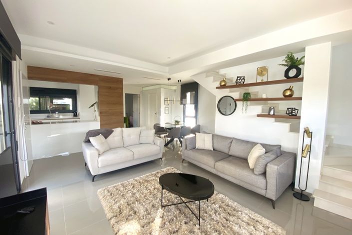 Image No.3-3 Bed Villa for sale