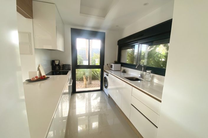 Image No.6-3 Bed Villa for sale