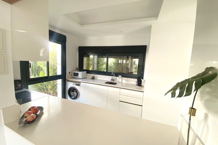 Image No.7-3 Bed Villa for sale