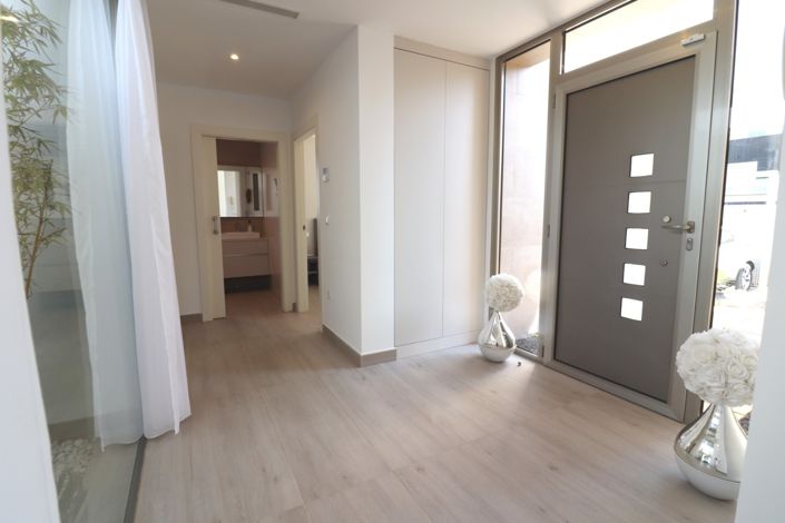 Image No.12-3 Bed Villa for sale