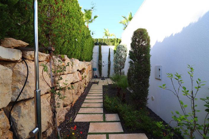 Image No.28-3 Bed Villa for sale