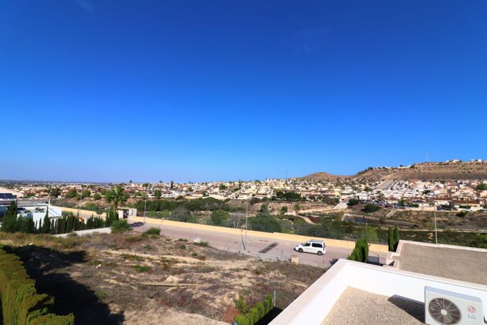 Image No.32-3 Bed Villa for sale