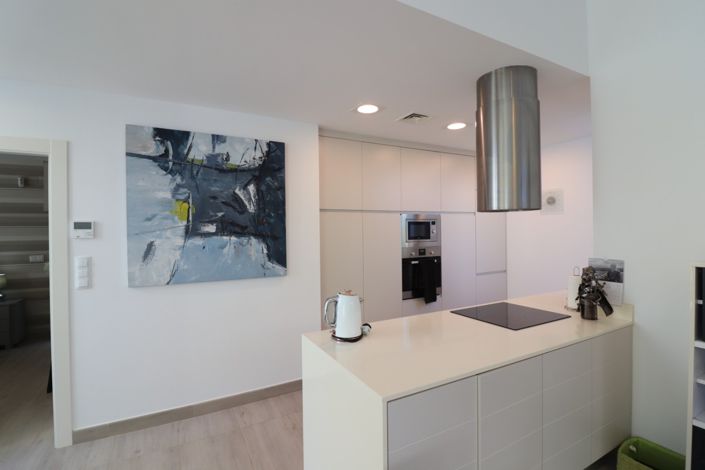 Image No.9-3 Bed Villa for sale