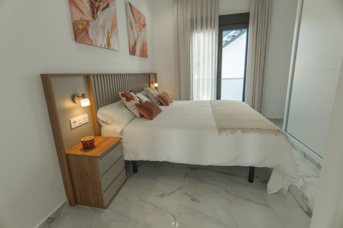 Image No.18-3 Bed Villa for sale