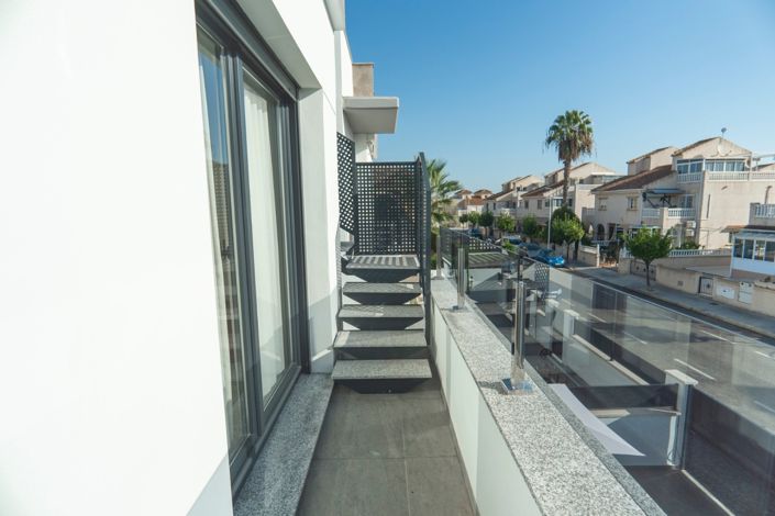 Image No.29-3 Bed Villa for sale