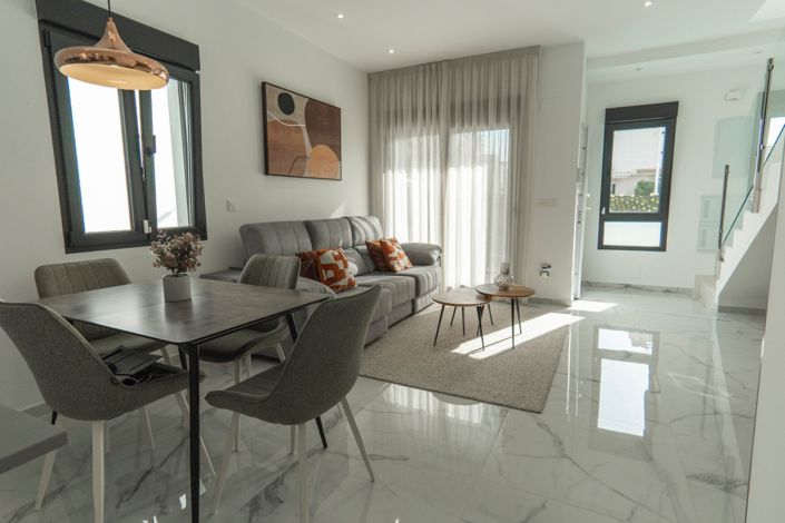 Image No.6-3 Bed Villa for sale