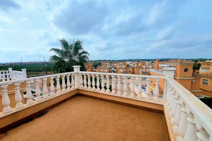 Image No.19-3 Bed Villa for sale