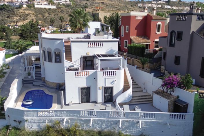 Image No.1-3 Bed Villa for sale