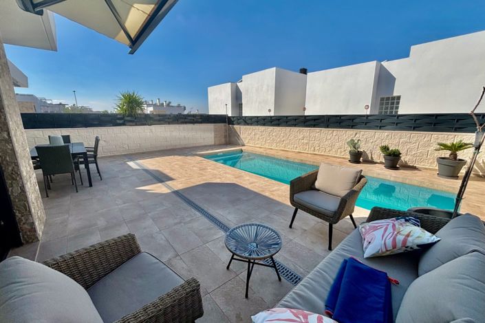 Image No.3-Villa de 2 chambres à vendre à Benijofar