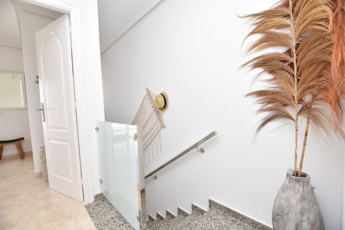 Image No.19-2 Bed Townhouse for sale