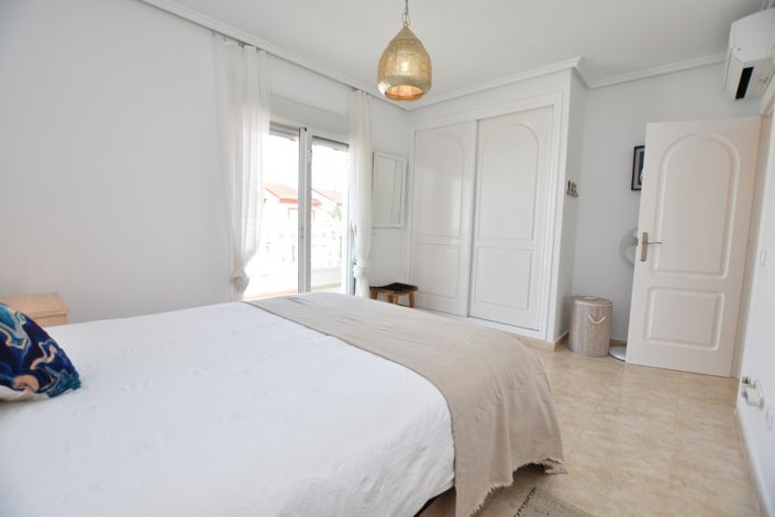 Image No.21-2 Bed Townhouse for sale