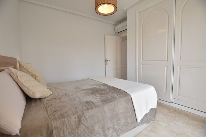 Image No.29-2 Bed Townhouse for sale