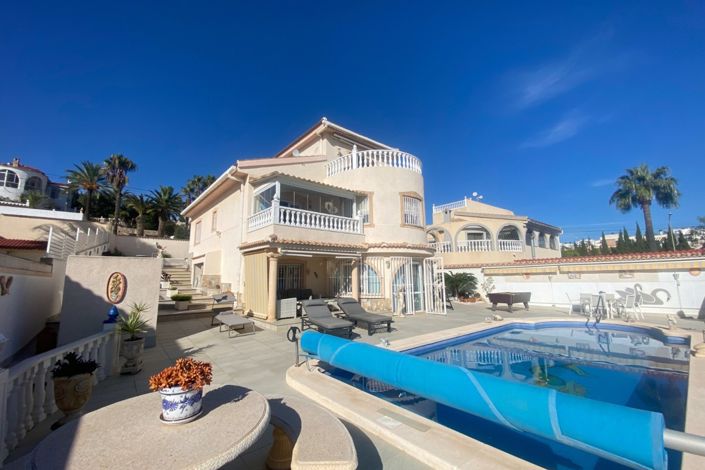 Image No.1-3 Bed Villa for sale