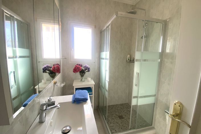 Image No.19-3 Bed Villa for sale