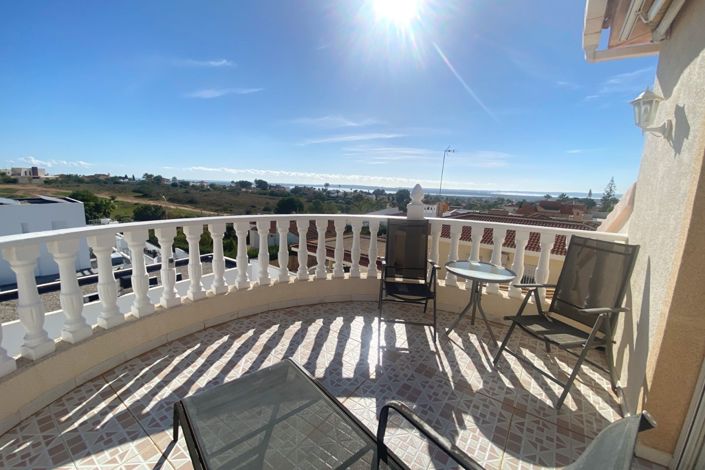 Image No.21-3 Bed Villa for sale