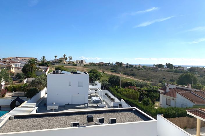 Image No.24-3 Bed Villa for sale