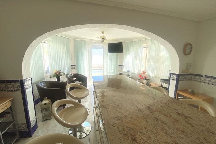 Image No.38-3 Bed Villa for sale