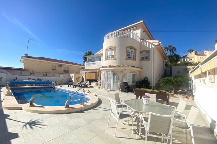 Image No.44-3 Bed Villa for sale