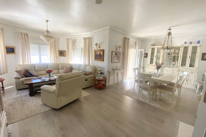 Image No.5-3 Bed Villa for sale