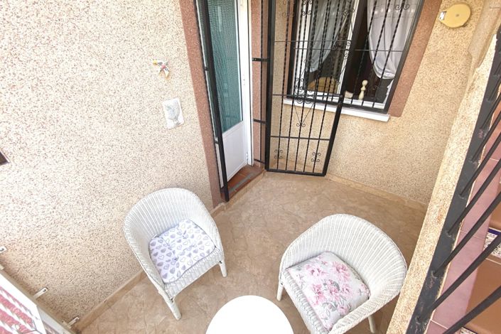 Image No.17-2 Bed Property for sale