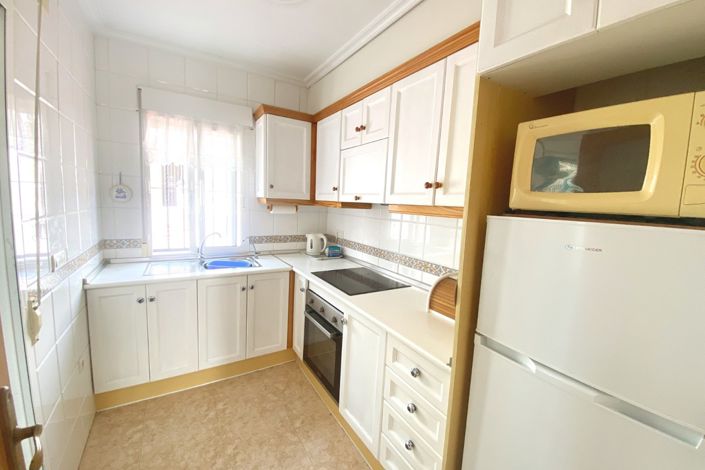 Image No.9-2 Bed Property for sale