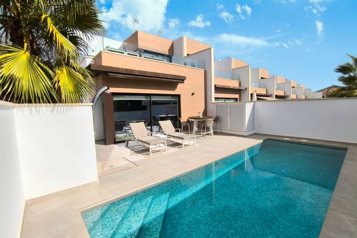 Image No.1-3 Bed Villa for sale