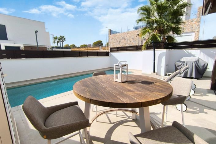 Image No.4-3 Bed Villa for sale