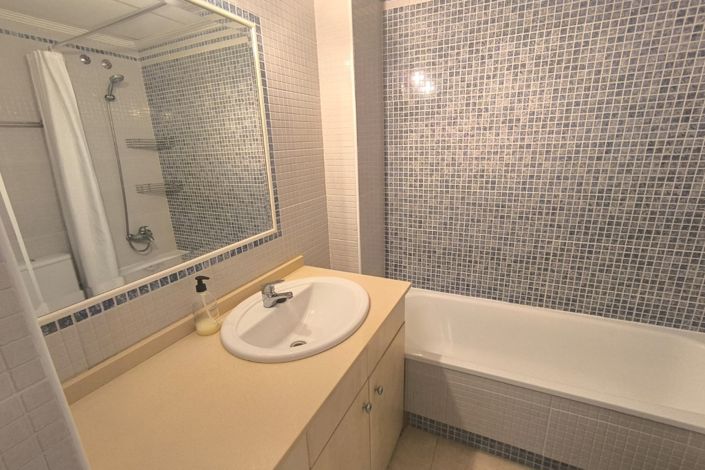 Image No.13-2 Bed Property for sale