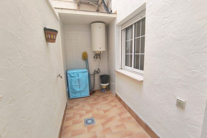 Image No.16-2 Bed Property for sale