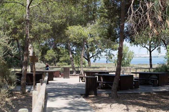 Image No.22-2 Bed Property for sale