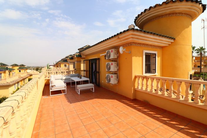 Image No.27-5 Bed Villa for sale