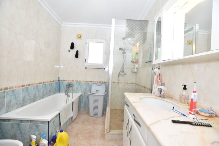 Image No.9-3 Bed Villa for sale