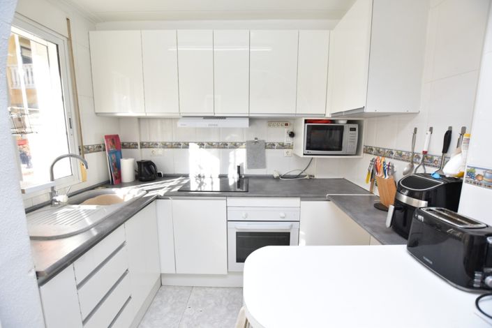 Image No.4-2 Bed Property for sale