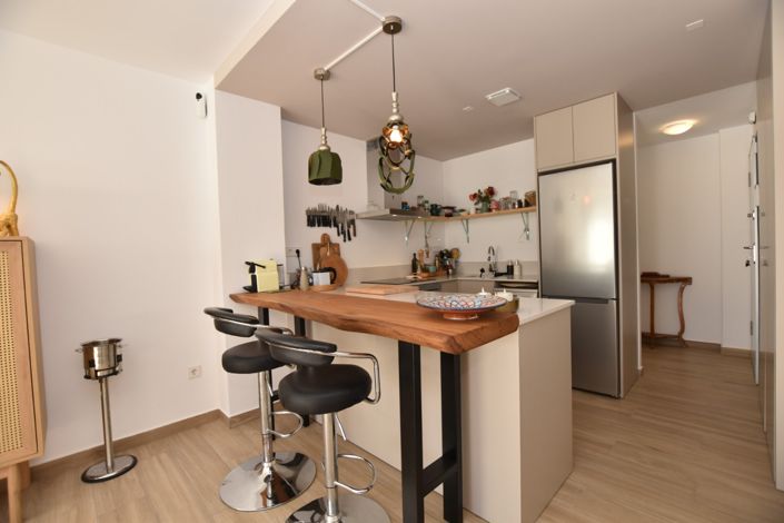 Image No.11-2 Bed Property for sale