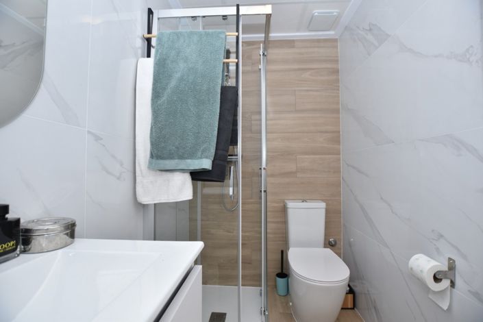 Image No.22-2 Bed Property for sale