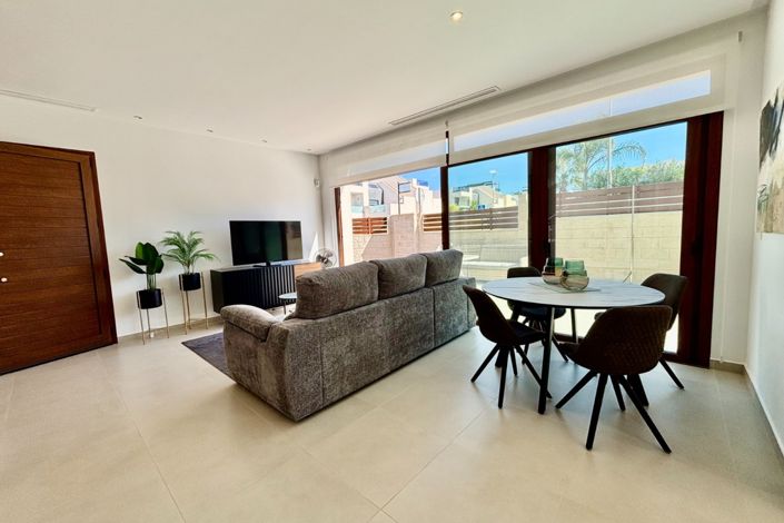 Image No.6-3 Bed Villa for sale