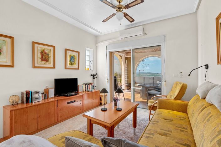 Image No.15-2 Bed Townhouse for sale