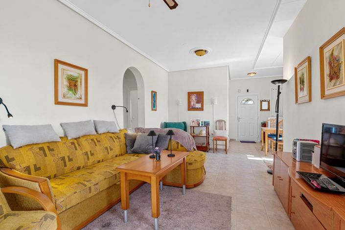 Image No.17-2 Bed Townhouse for sale