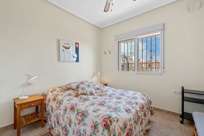 Image No.24-2 Bed Townhouse for sale