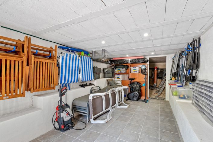 Image No.31-2 Bed Townhouse for sale