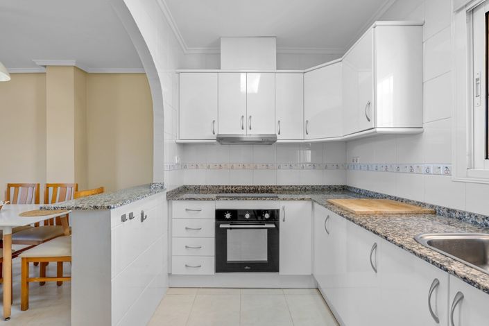 Image No.11-2 Bed Property for sale