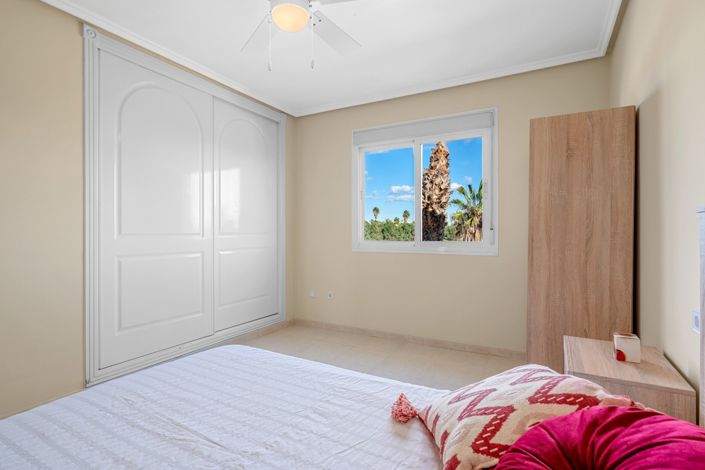 Image No.22-2 Bed Property for sale