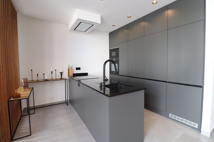 Image No.12-3 Bed Townhouse for sale