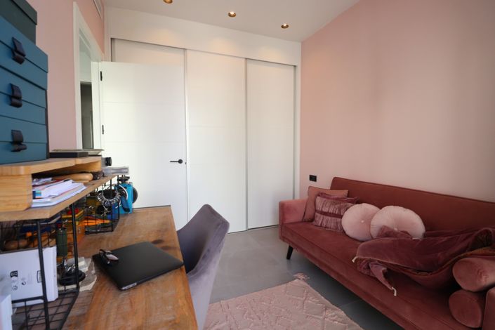 Image No.31-3 Bed Townhouse for sale