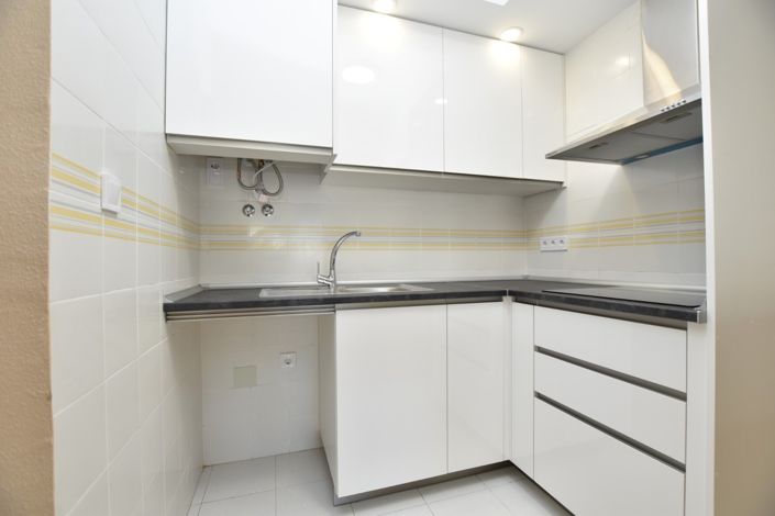 Image No.4-3 Bed Property for sale