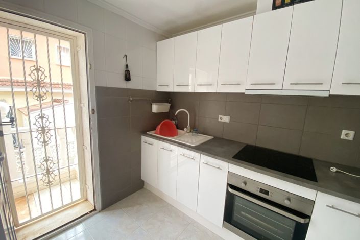 Image No.14-2 Bed Townhouse for sale