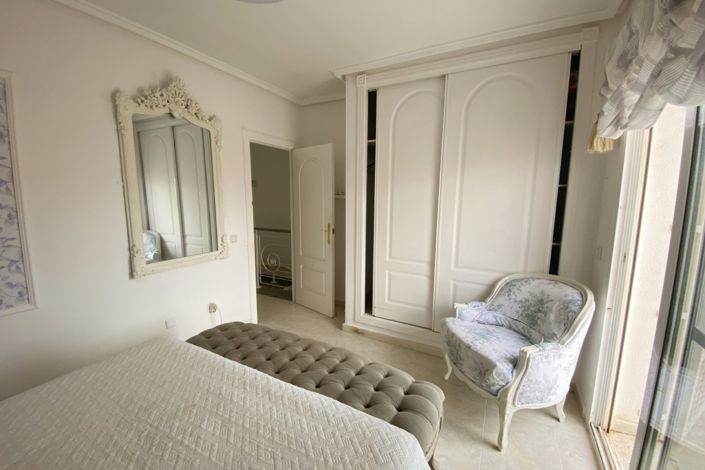 Image No.24-2 Bed Townhouse for sale