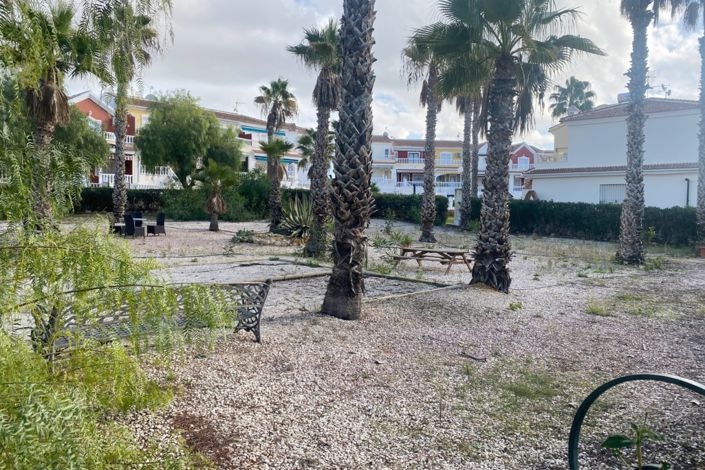 Image No.29-2 Bed Townhouse for sale