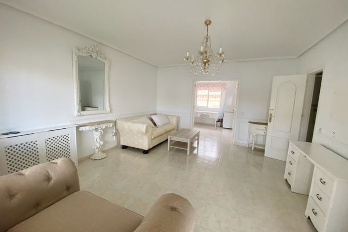 Image No.6-2 Bed Townhouse for sale